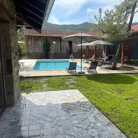 синята къща La Casa Blu Debnevo